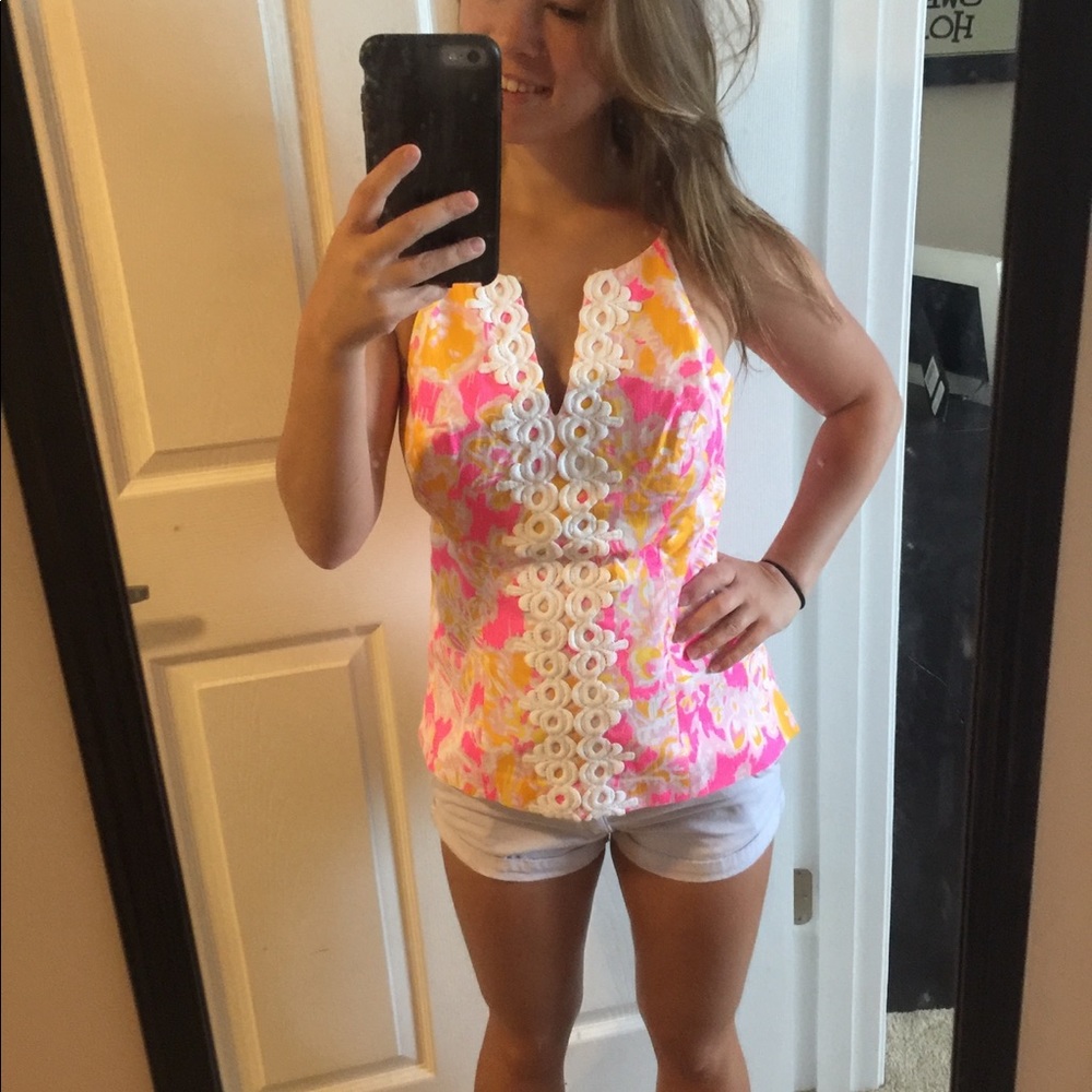 lilly top